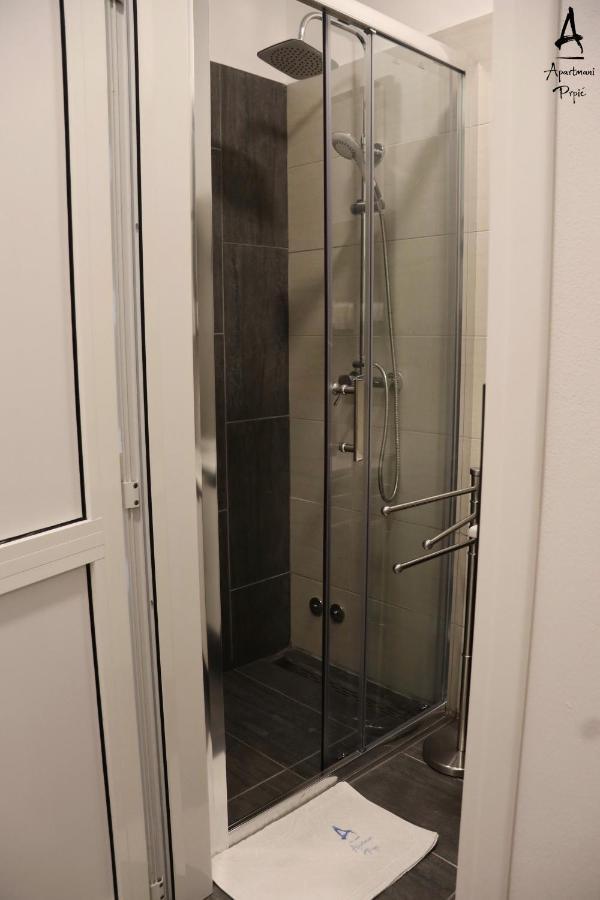 Apartmani Prpic Ražanac Buitenkant foto