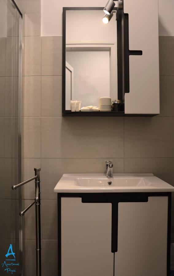Apartmani Prpic Ražanac Buitenkant foto