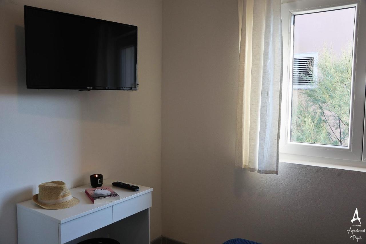 Apartmani Prpic Ražanac Buitenkant foto