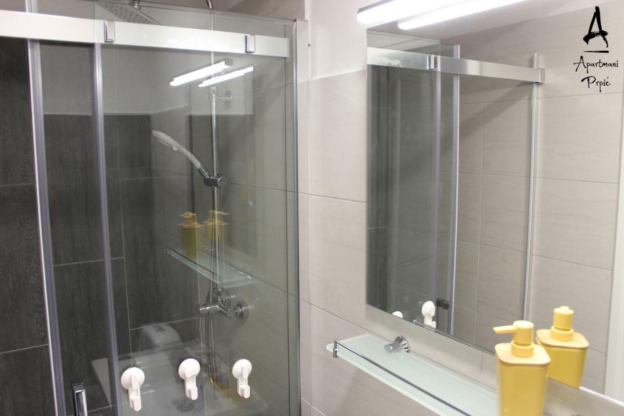 Apartmani Prpic Ražanac Buitenkant foto